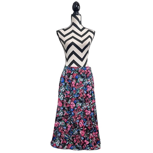 NWT Tahari Highland Floral Black Print Bloomcore Liquid Knit Midi Skirt - Picture 1 of 13